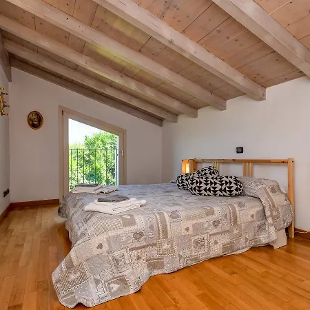 Barcuzzi Villa *